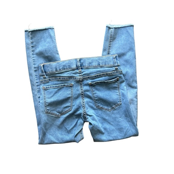 BUNDLE. Sanrio Hello Kitty Graphic T Shirt with Wonder Nation Girls Jeggings - Picture 3 of 10